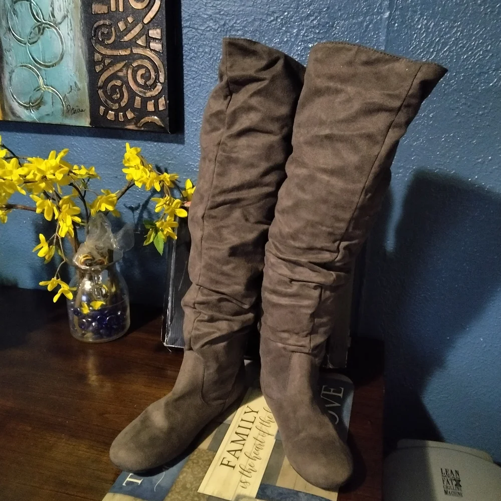 Charlotte Russe Dark Faux Suede Gray Over-the-Knee Boots Size 10M